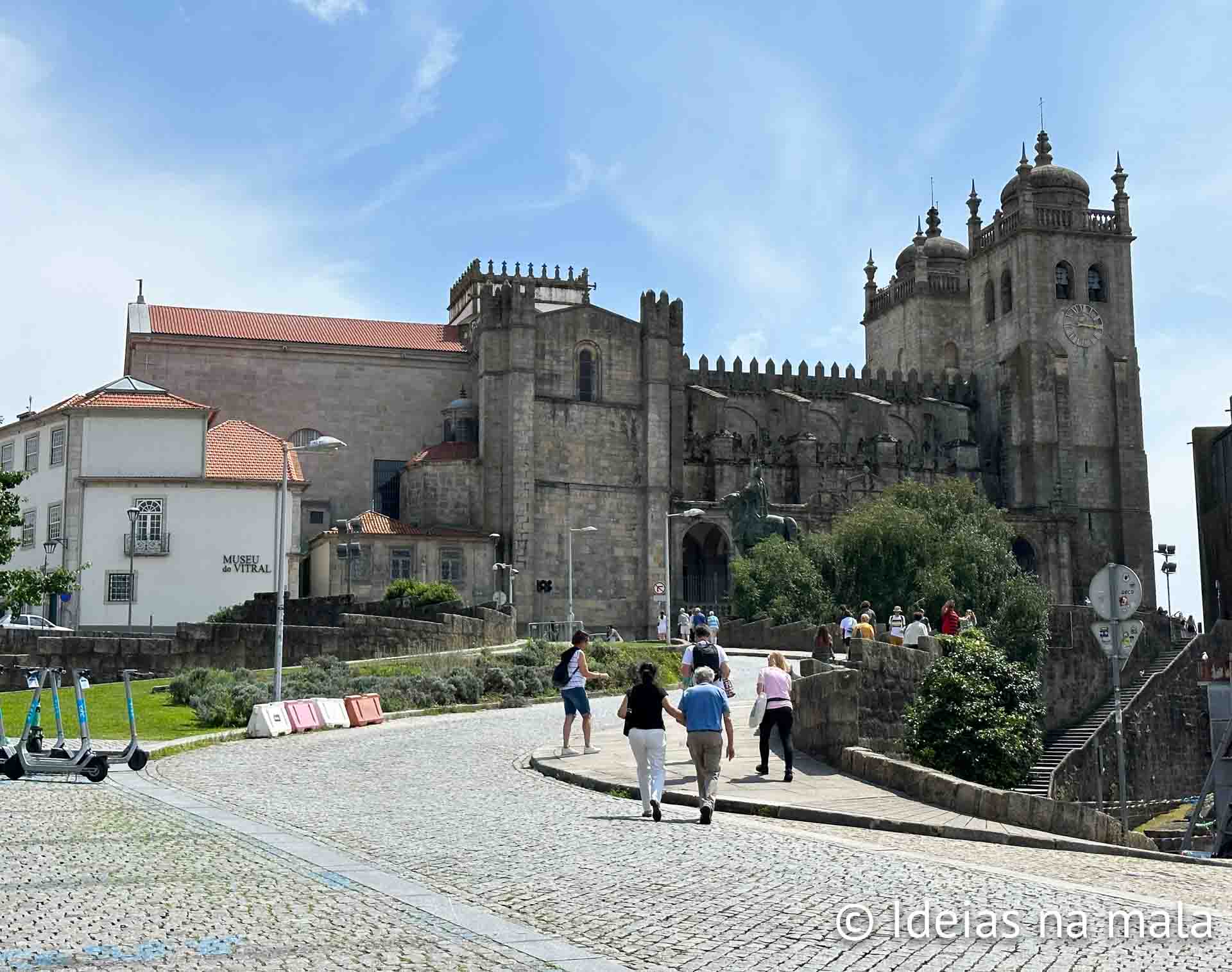 que igrejas visitar no porto em Portugal