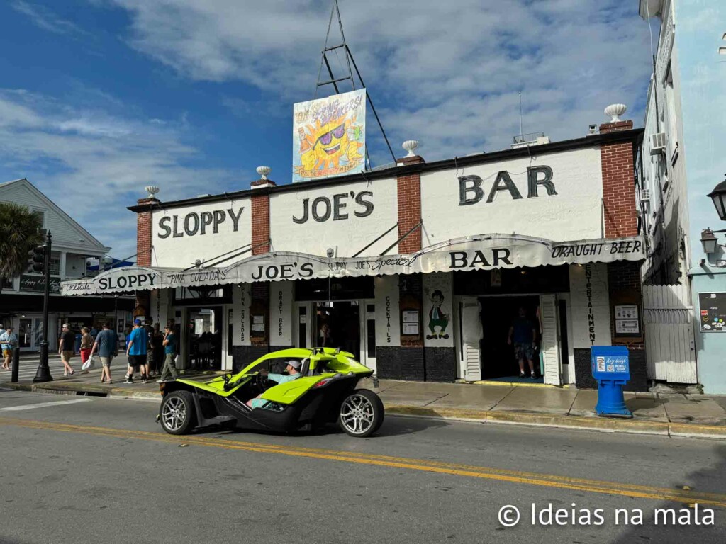 Bar Sloppy Joe's um ícone de Key West. O bar era frequentado por Hemmingway