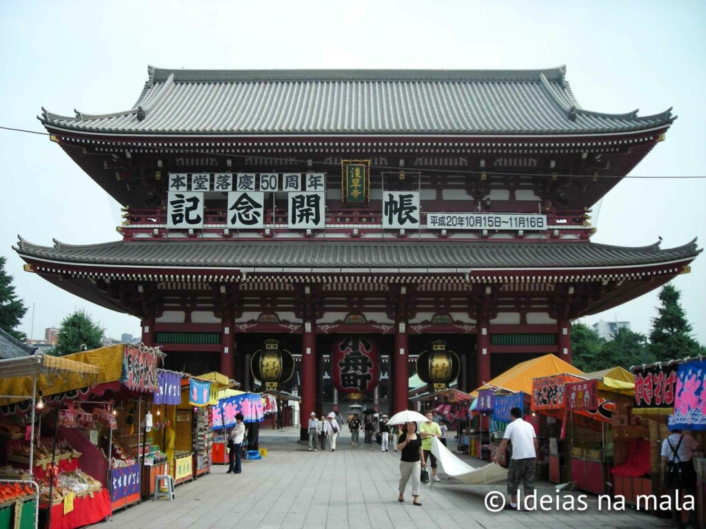 como é visitar o templo Asakusa em Tokyo no Japão