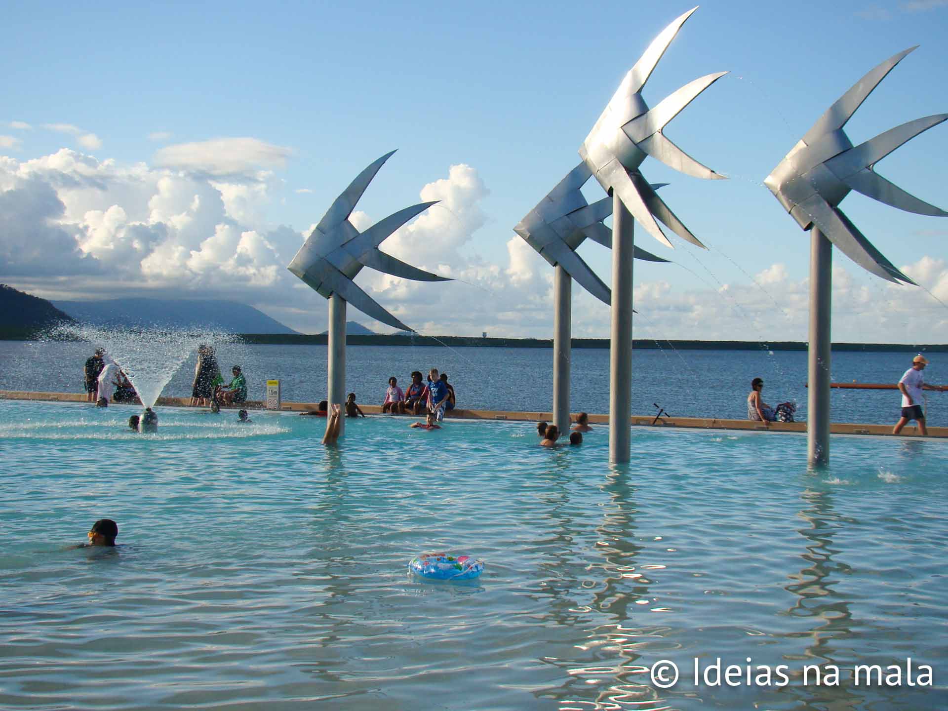 Cairns Esplanade: uma praia artificial em Cairns na Austrália