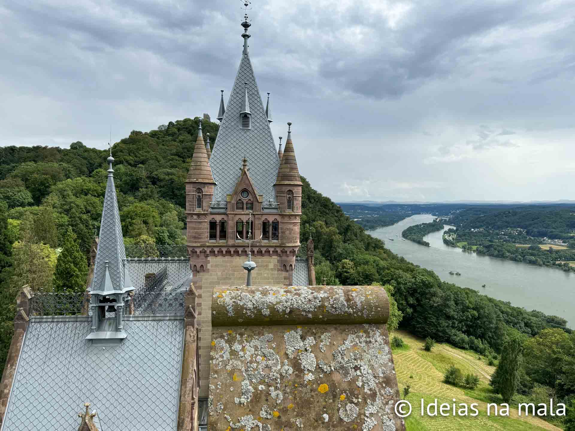 Vista do alto do Castelo de Drachenburg