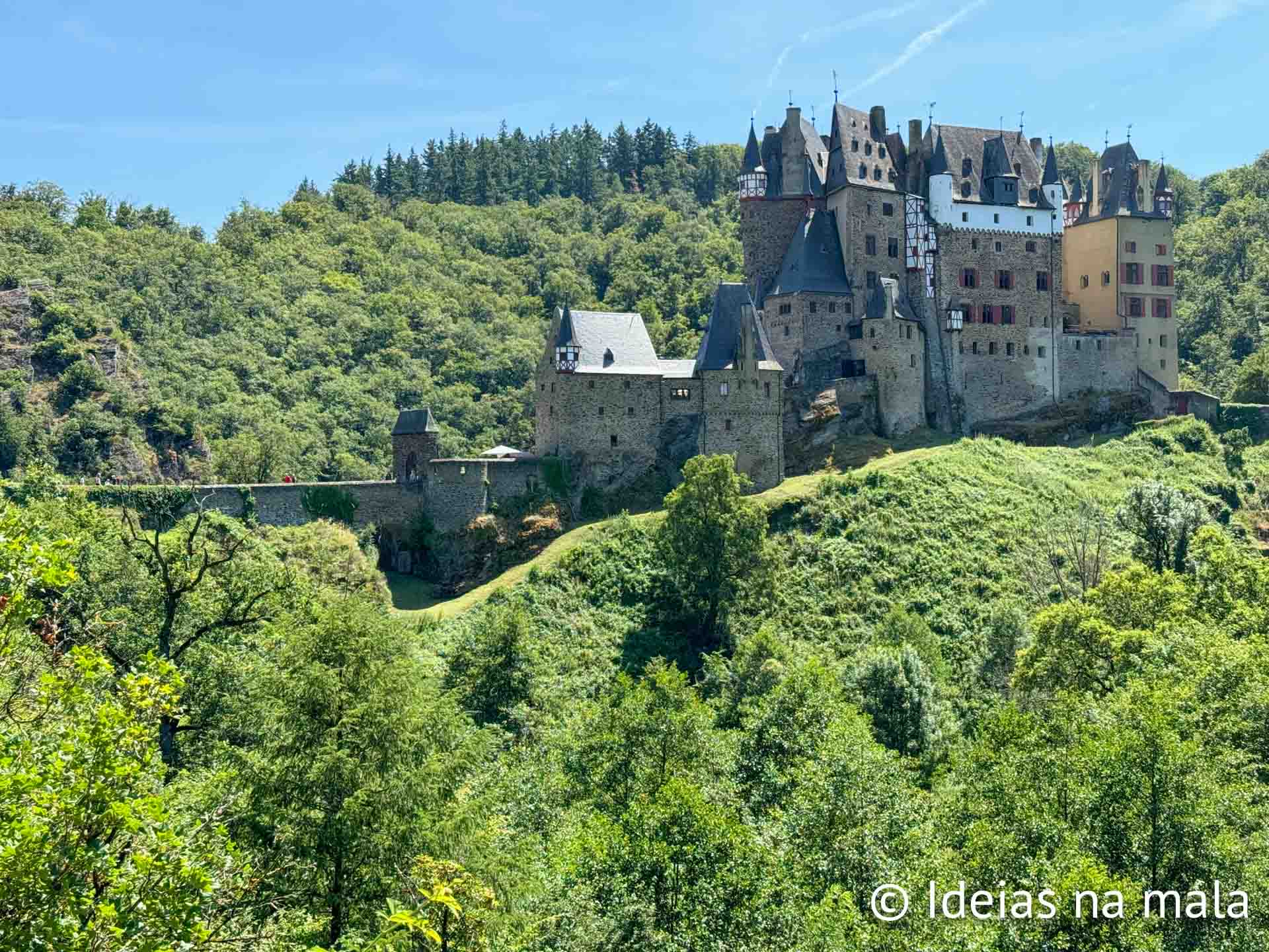 Castelo de Eltz, um dos castelos medievais mais bem conservador da Alemanha