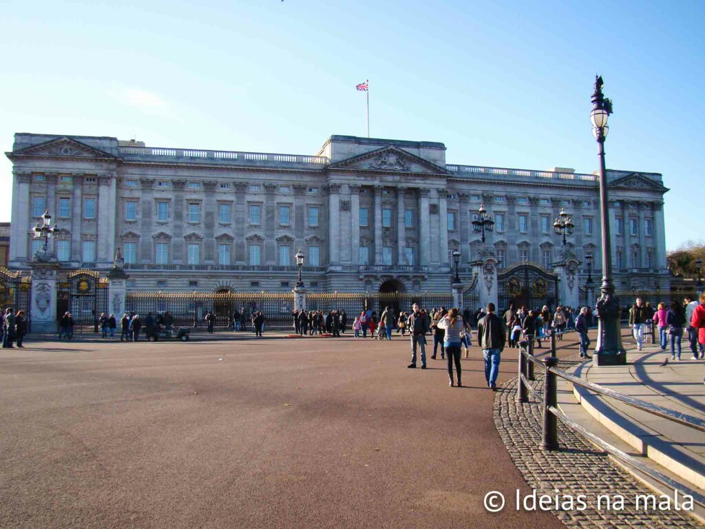 Fachada do Palacio Buckingham, o palácio real de Londres