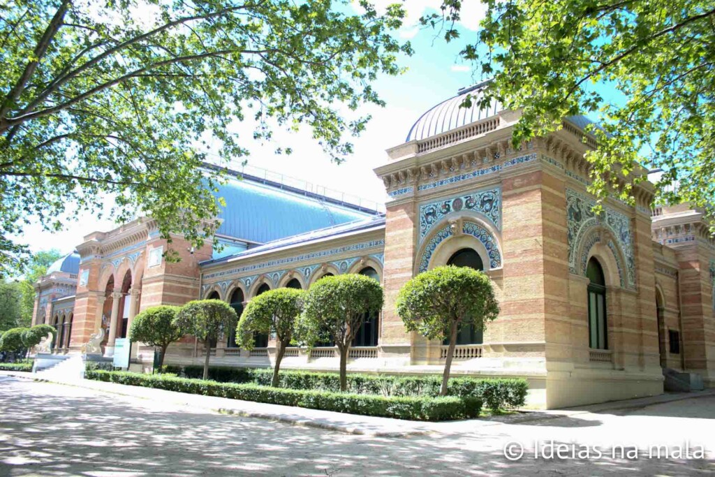 Palácio Velazquez no Parque do retiro em Madri na Espanha