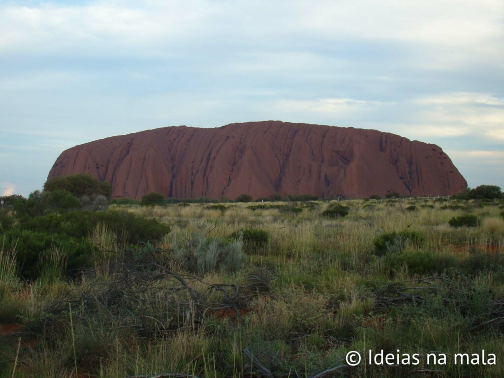 como visitar o Uluru no deserto australiano