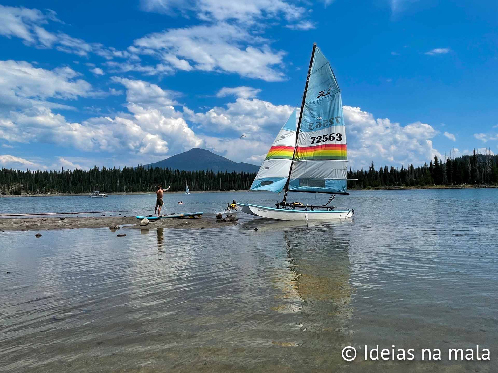 Elk Lake, um dos Lagos da Cascades Scenic Byway