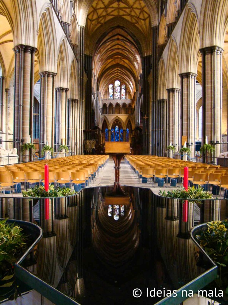 vale a pena entrar na catedral de salisbury?