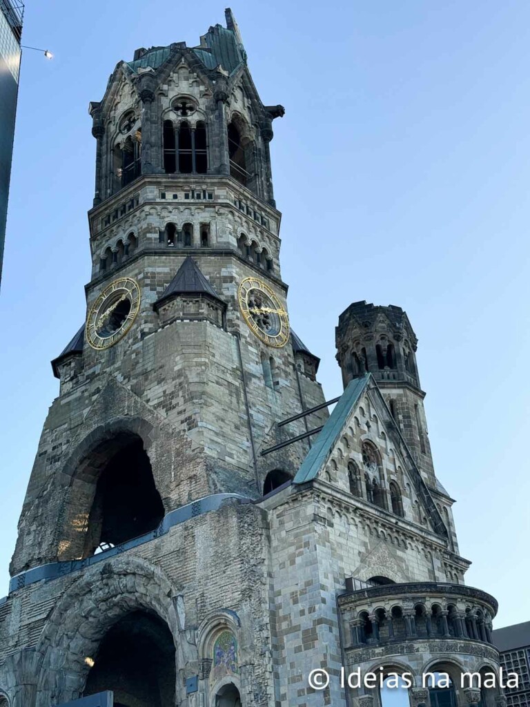 Igreja Memorial Kaiser Wilhelm, uma lembrança das destruições causadas pela guerra