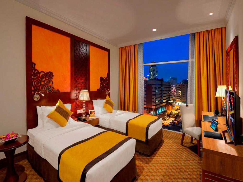 hoteis dubai com bom custo beneficio