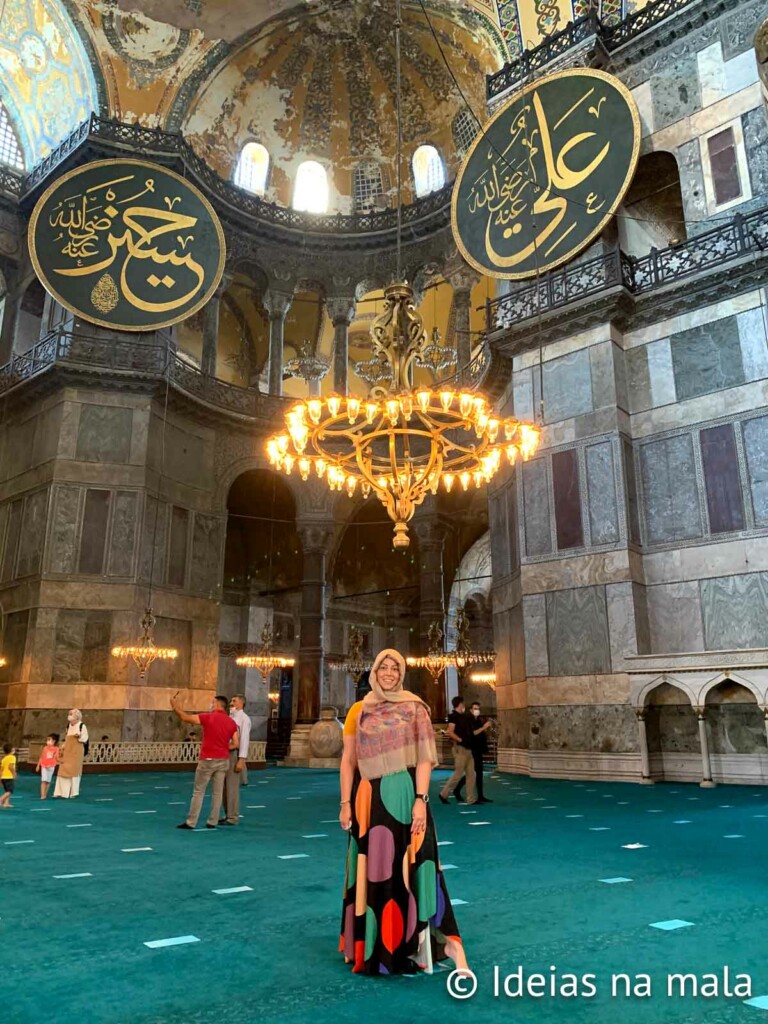 como se vestir para visitar a mesquita de santa sofia