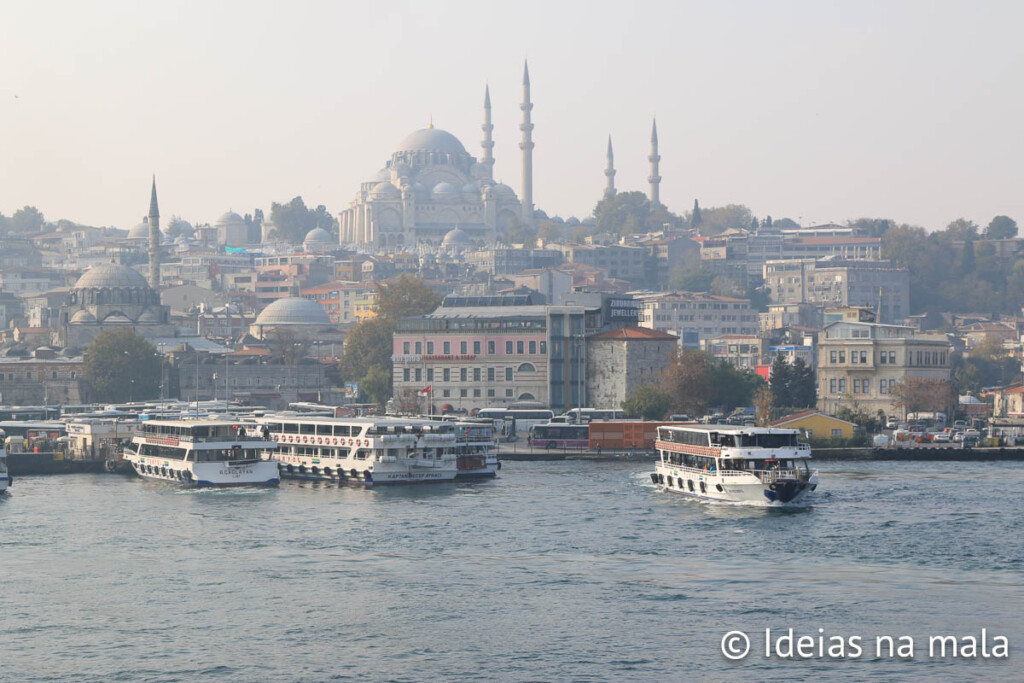 Mesquita Azul vista do ferry em Istambul