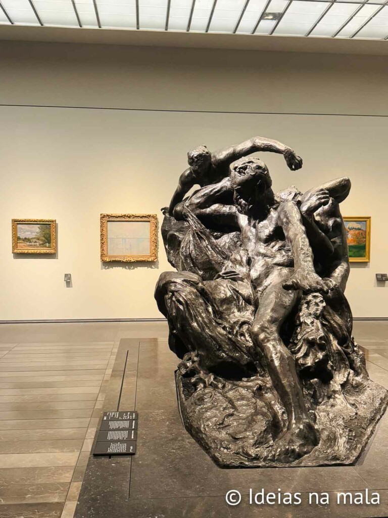 como é a visita ao museu do louvre em abu dhabi
