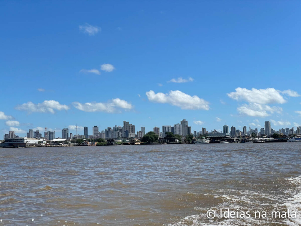 Skyline de Belém vista da Ilha do Combu em belém do Pará