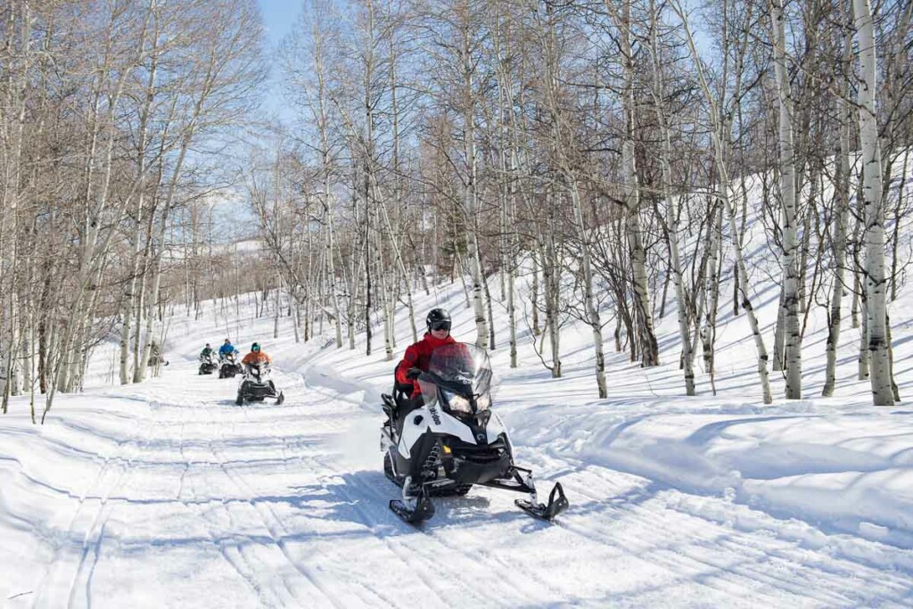 O que fazer em Park City com crianças: snowmobile