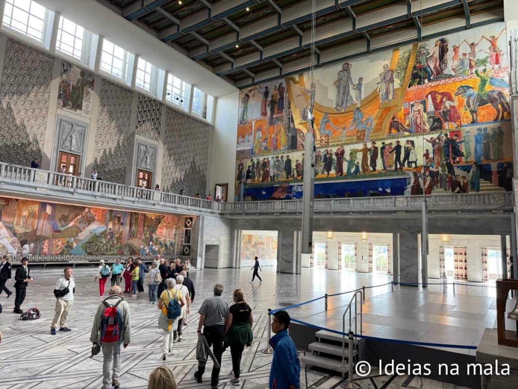 Oslo City Hall, a entrada é grátis e o interior é maravilloso