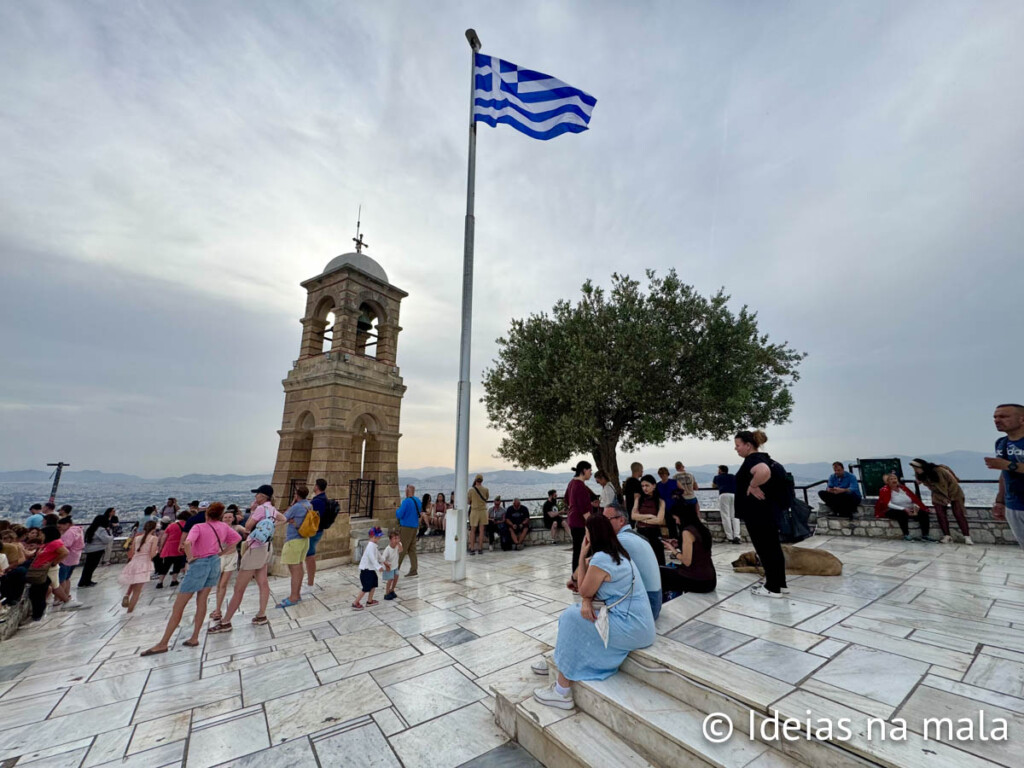 melhores atraçoes de Atenas por do sol no monte licabeto