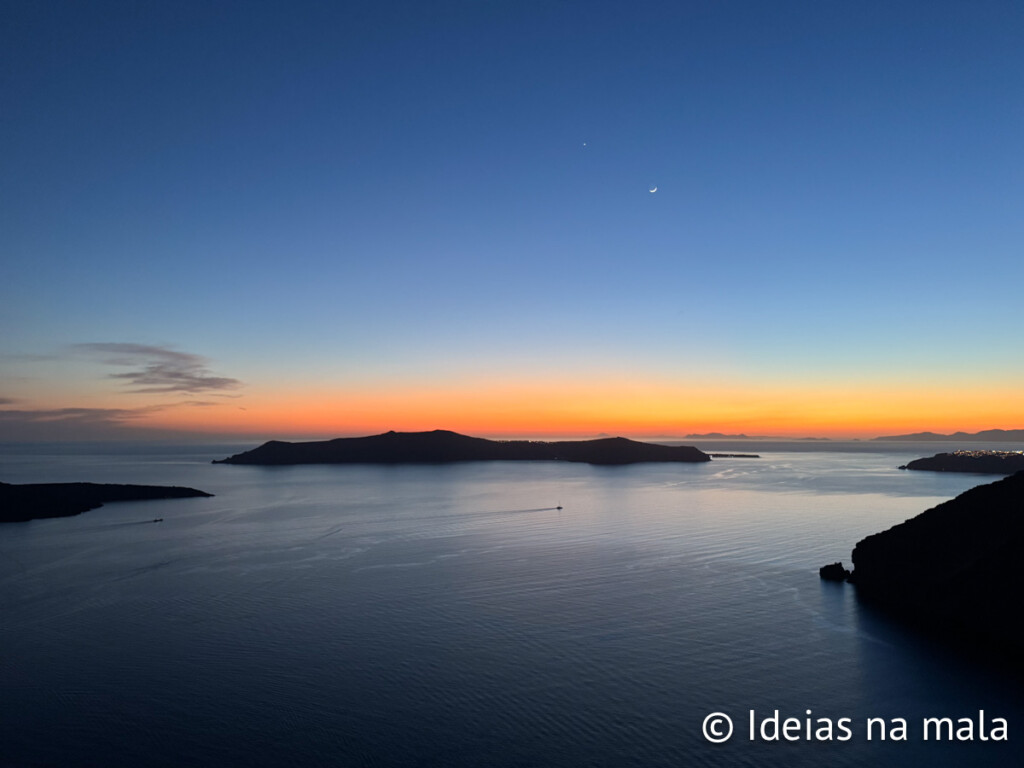 Pôr do Sol na Caldeira em Santorini na Grécia