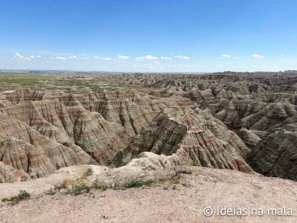 Montanhas coloridas no Badlands National Park