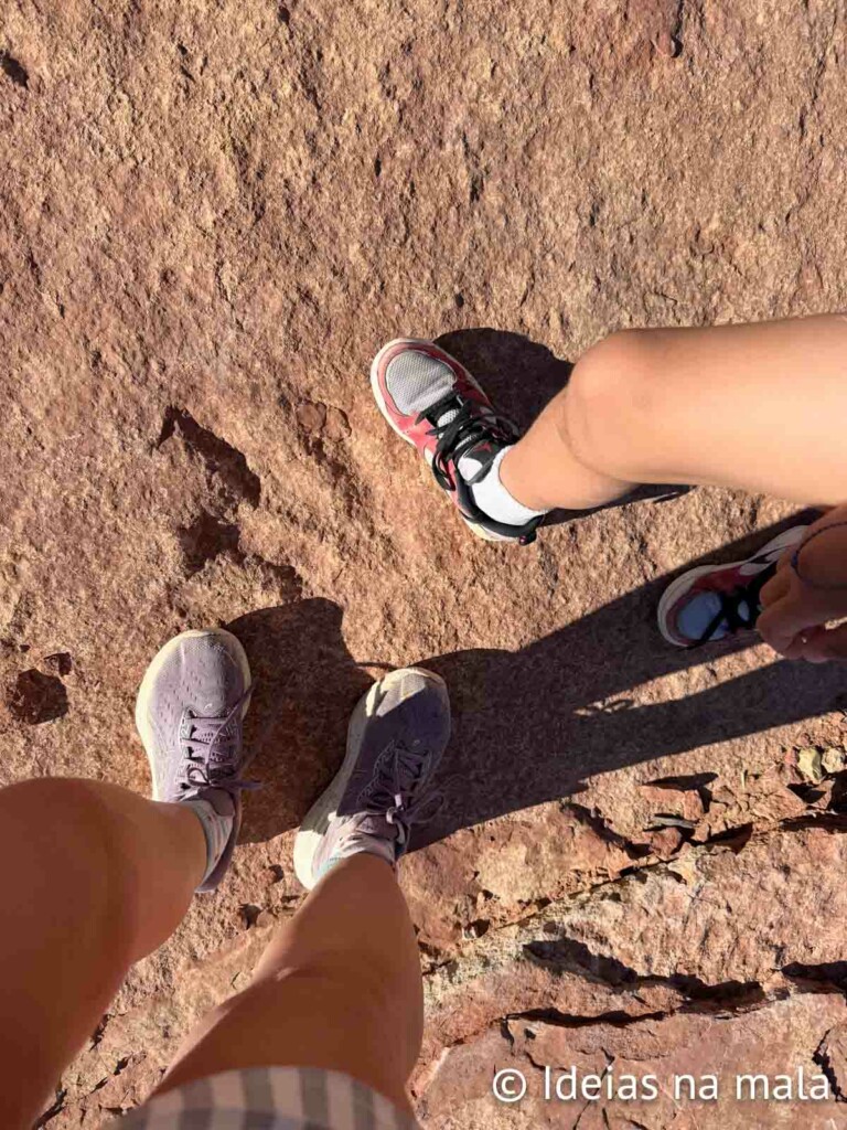 Pegadas de dinossauros no Dinosaur Trackway - Redfleet State Park